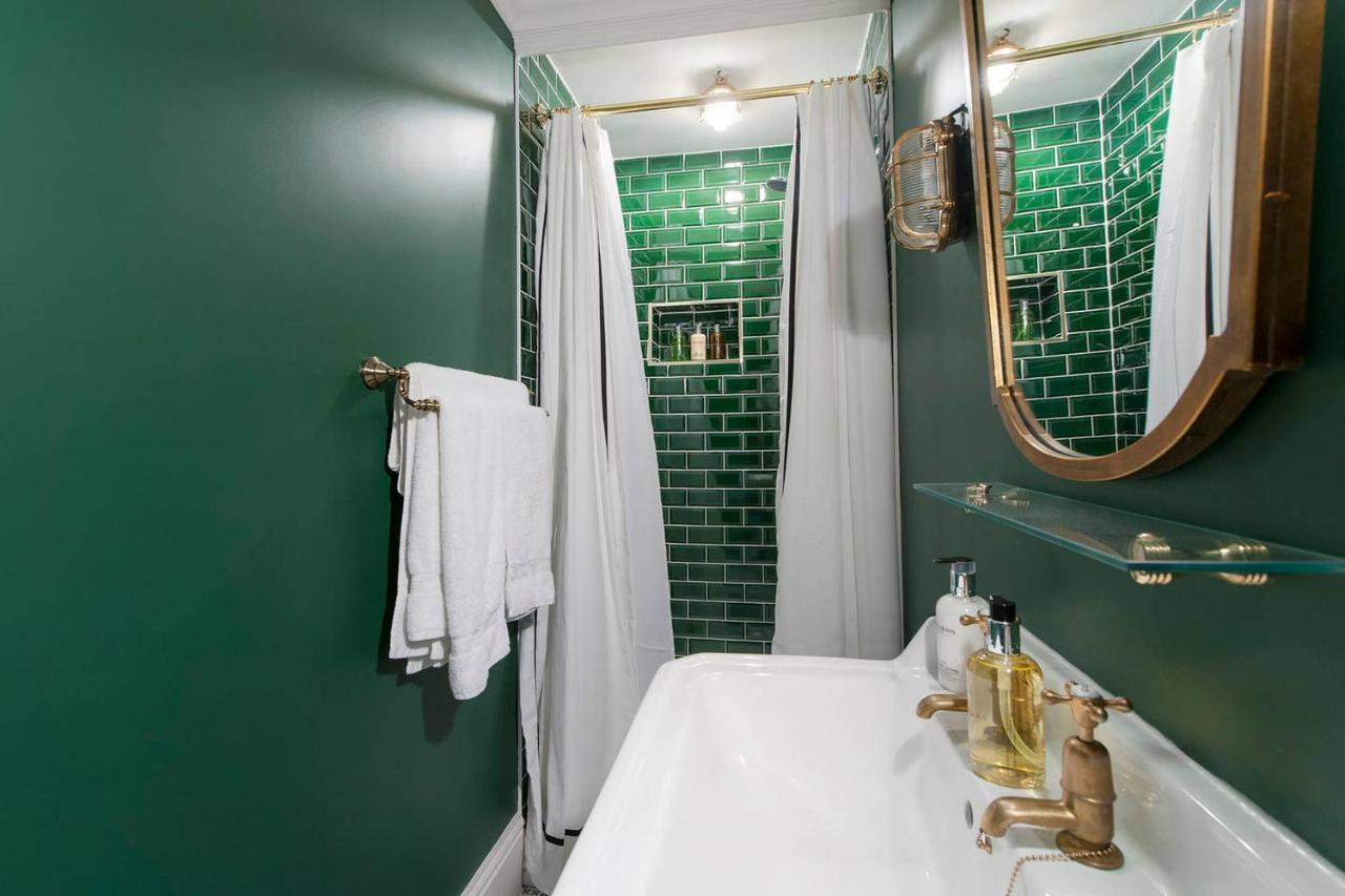 Central Luxury Bath Garden Apartment Free Parking Esterno foto